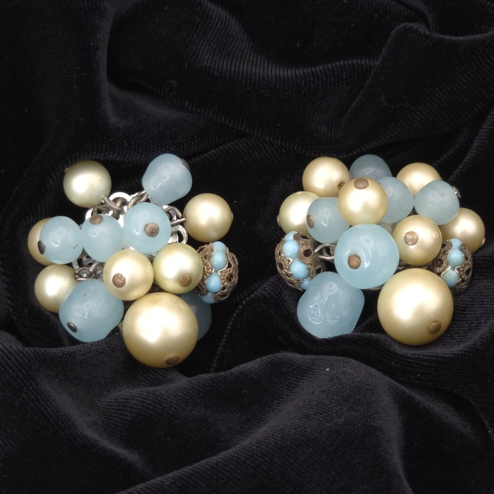 VTG DeMario NY Clip On Cha Cha Earrings Blue Glass Beads Filigree Silver Tone - Picture 9 of 13
